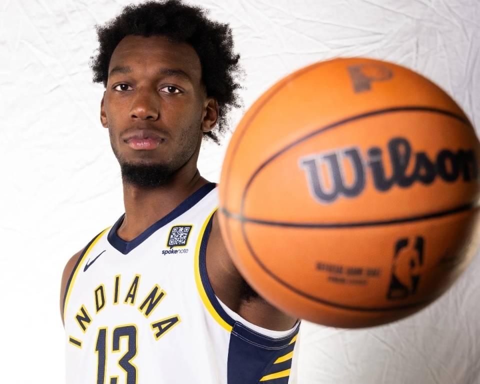 包含太狠了！今晚官宣签约引欢呼今夜萨克拉门托国王备战NBA总决赛，印第安纳步行者状态回暖备战全明星赛的词条