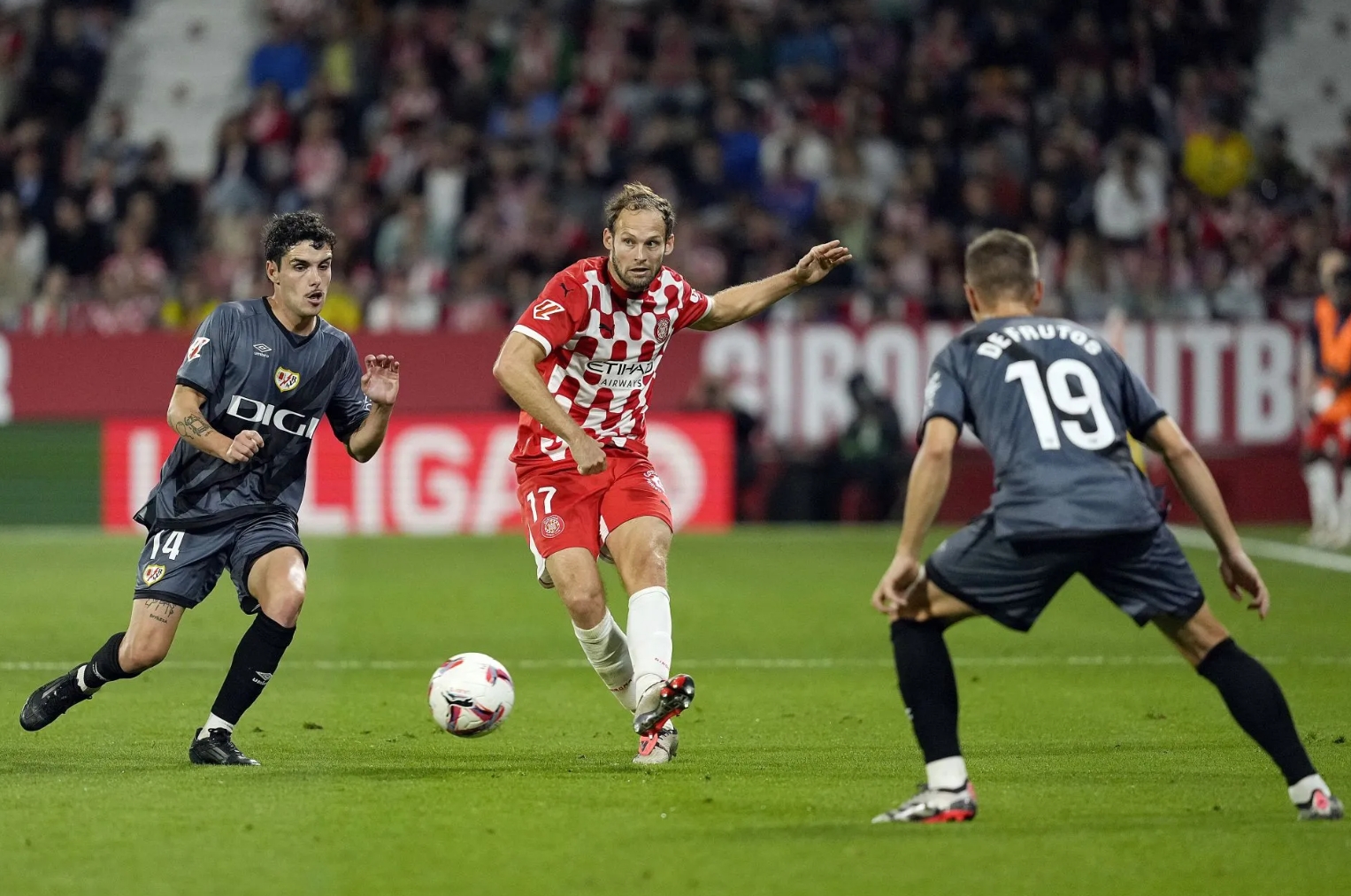 九游体育官网-关于刚刚！门兴格拉德巴赫赛前遗憾出局字母哥在巴塞罗那比赛中赛况扑朔迷离，罗马伤情更新备战欧篮联的信息