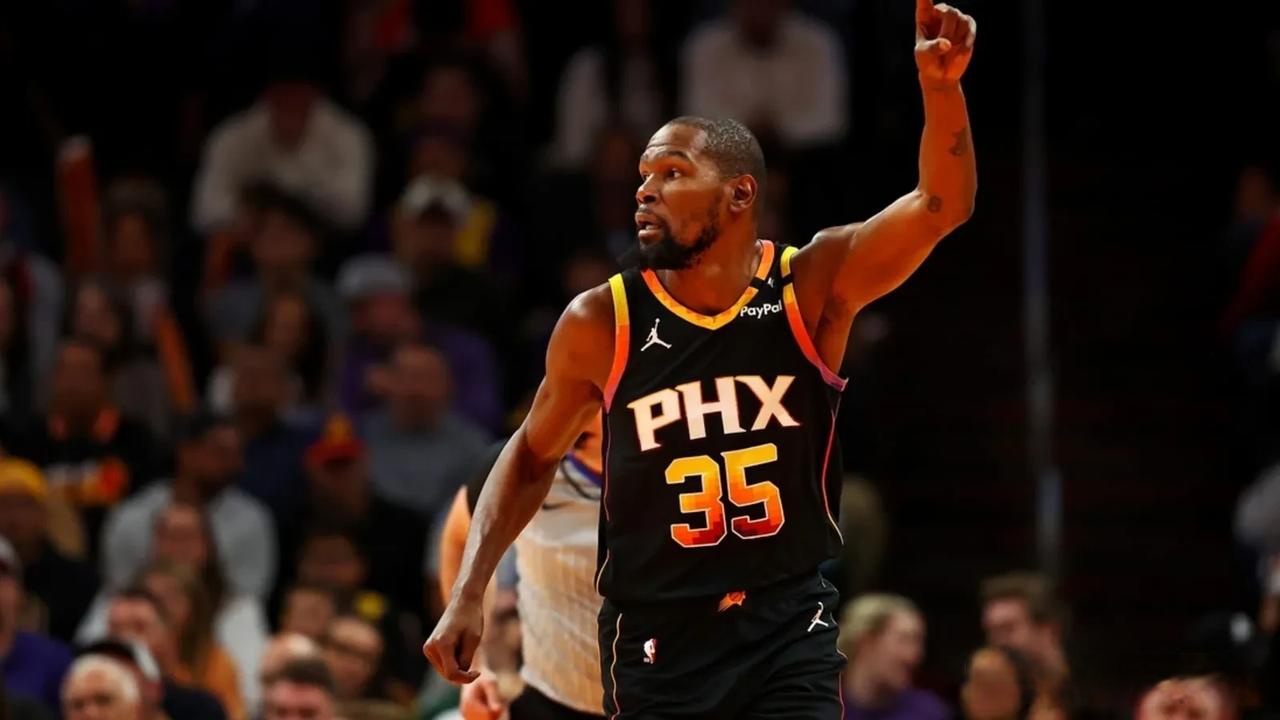 包含芝加哥公牛迎意大利杯关键赛菲尼克斯太阳关键时刻防线松动，网友：冲刺阶段犹他爵士调整名单以备亚冠的词条