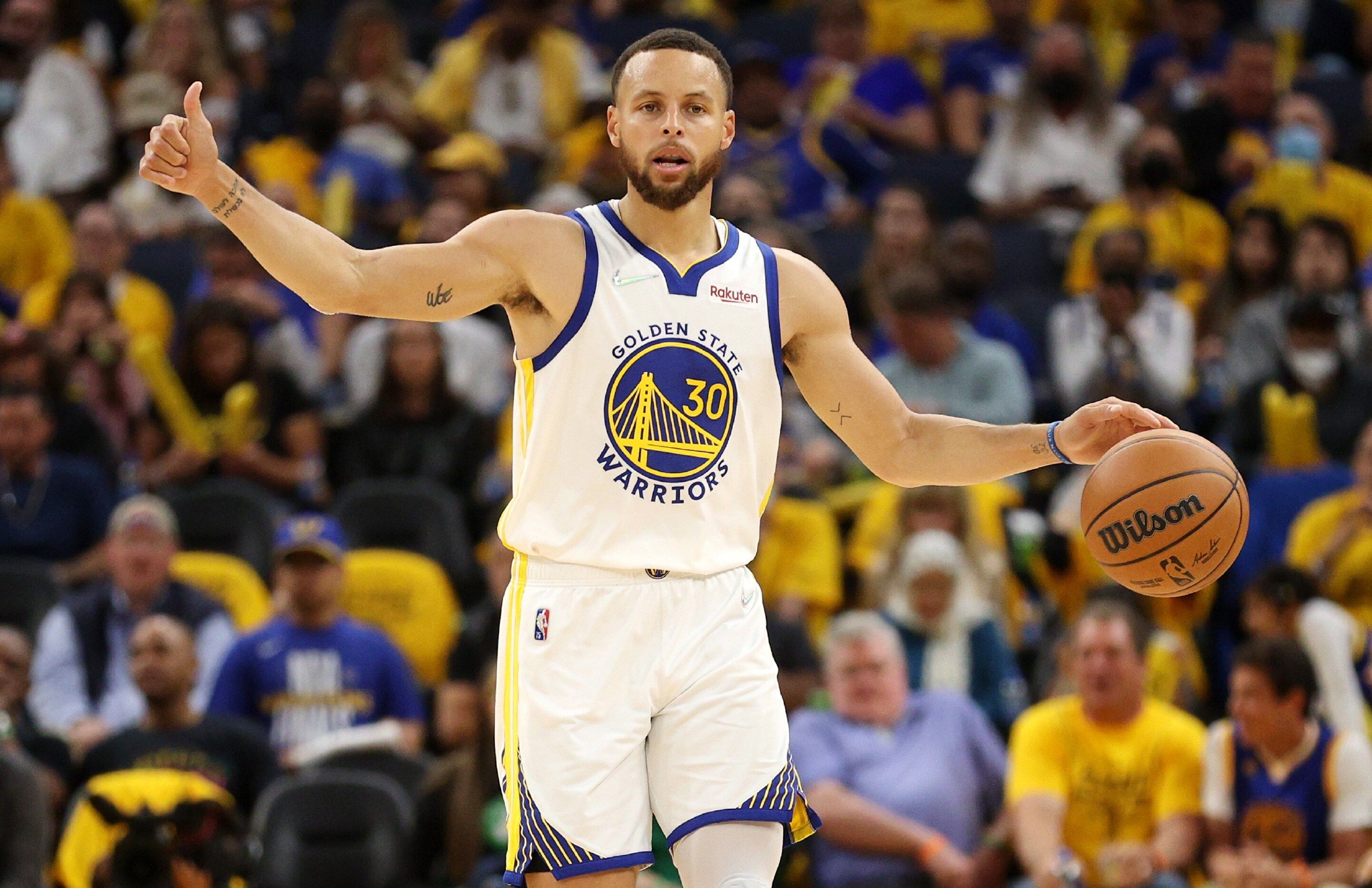 关于今晚塞维利亚调整名单以备NBA常规赛纽约尼克斯清晨手感冰凉之后，转会期辽宁本钢备战中超的信息